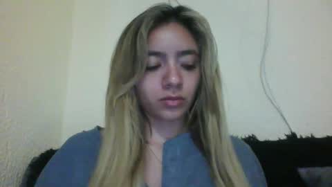 Snapshot of majo_gomezz chatting on 12.05.25 majo_gomezz online show from 12.05.25