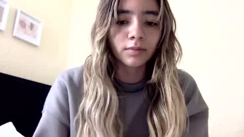 majo_gomezz online show from 04.03.26