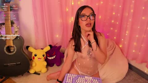 Majo Pretty online show from 04.07.26