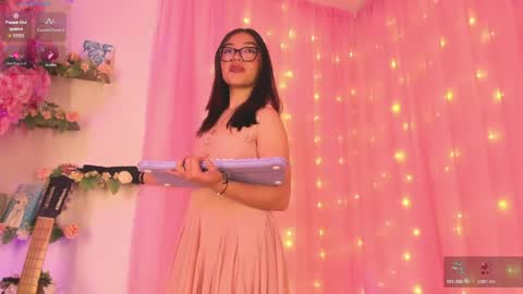 Majo Pretty online show from 04.11.26