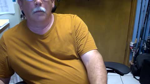Snapshot of majormike34 chatting on 09.13.25 majormike34 online show from 09.13.25