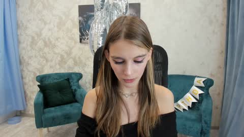 Snapshot of make_love_1 chatting on 01.13.25 Chloe online show from 01.13.25