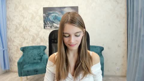 Snapshot of make_love_1 chatting on 01.22.25 Chloe online show from 01.22.25