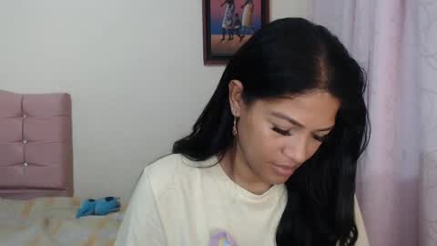 MAKENNAA online show from 04.15.26