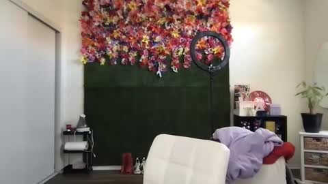 Snapshot of makeouthilldani chatting on 03.09.25 hokulani online show from 03.09.25