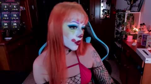 Snapshot of makii_33 chatting on 12.14.25 ... ... online show from 12.14.25