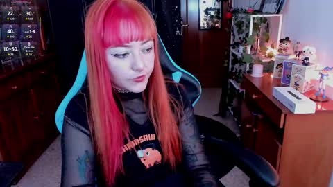 Snapshot of makii_33 chatting on 12.16.25 ... ... online show from 12.16.25