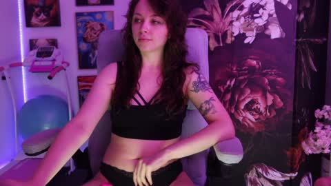 Snapshot of makiyahbelle2 chatting on 02.08.25 MakiyahBelle online show from 02.08.25