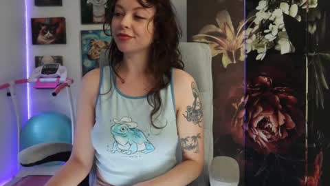 Snapshot of makiyahbelle2 chatting on 02.11.25 MakiyahBelle online show from 02.11.25