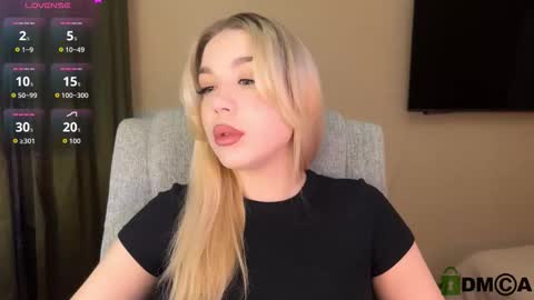 maksisisia online show from 12.20.25