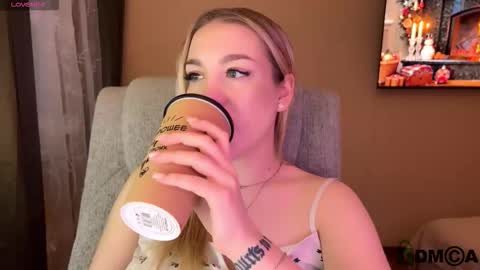 maksisisia online show from 12.22.25