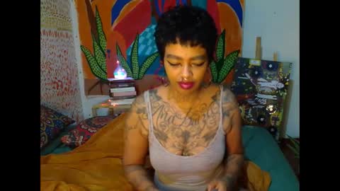 Snapshot of malaikaangel chatting on 09.14.25 malaika online show from 09.14.25
