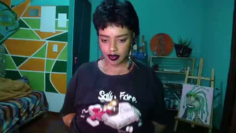 Snapshot of malaikaangel chatting on 10.04.25 malaika online show from 10.04.25