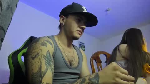 Snapshot of male_pussy chatting on 09.18.25 ADAM online show from 09.18.25