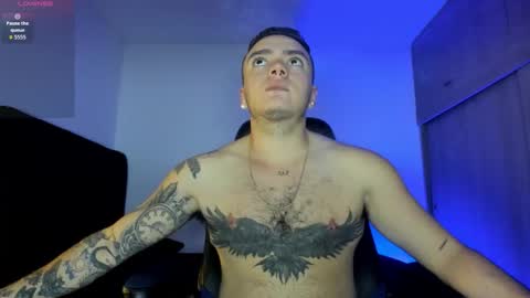 Snapshot of male_pussy chatting on 10.15.25 ADAM online show from 10.15.25