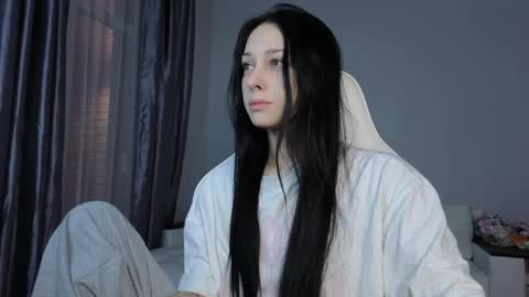 Snapshot of malenkiykamen chatting on 05.22.26 piu online show from 05.22.26