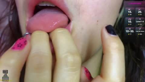 Snapshot of malicia_witch_ chatting on 01.16.25 Mar Alicia Rosie v A L I C I A W I T C - Meg Cherie online show from 01.16.25