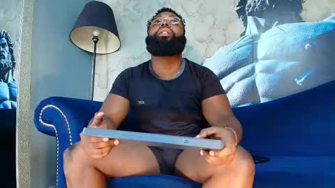 Snapshot of malik_arellano chatting on 10.02.25 The King Malik online show from 10.02.25
