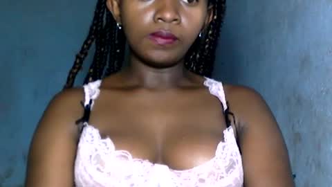 malinah01 online show from 12.10.24