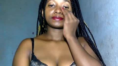 malinah01 online show from 01.10.25