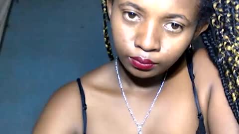malinah01 online show from 01.26.25