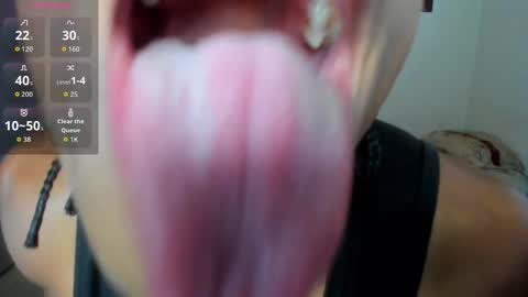 Snapshot of malkongarcia chatting on 10.24.25 malkongarcia online show from 10.24.25