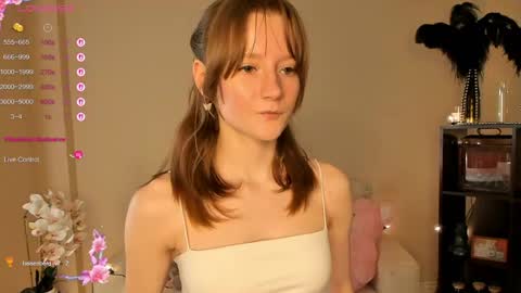 Snapshot of mallorygray chatting on 04.15.26 Lilit online show from 04.15.26