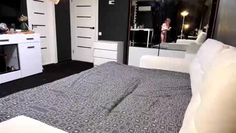 Nicole online show from 03.26.26