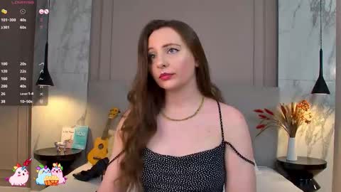 Snapshot of maltii_evans chatting on 11.25.25 Maltii Evans online show from 11.25.25