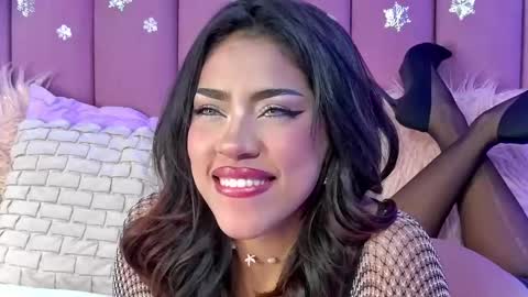 Snapshot of mami_natacha19x chatting on 12.21.24 nati online show from 12.21.24