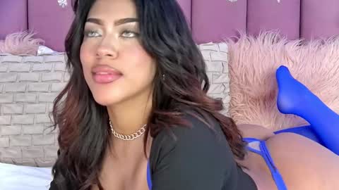 Snapshot of mami_natacha19x chatting on 12.30.24 nati online show from 12.30.24