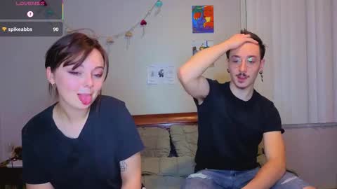 MamiCloudz online show from 11.12.25