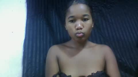 Snapshot of mamieriela chatting on 02.07.26 mamieriela online show from 02.07.26