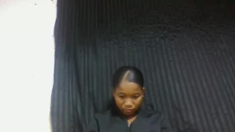 Snapshot of mamieriela chatting on 02.10.26 mamieriela online show from 02.10.26