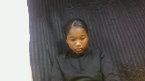 Snapshot of mamieriela chatting on 02.12.26 mamieriela online show from 02.12.26