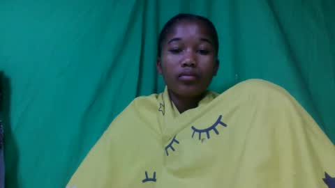 Snapshot of mamieriela chatting on 02.14.26 mamieriela online show from 02.14.26