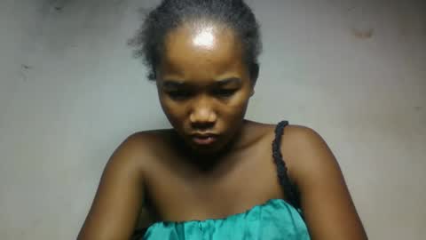 Snapshot of mamieriela chatting on 02.18.26 mamieriela online show from 02.18.26