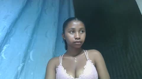 Snapshot of mamieriela chatting on 04.11.26 mamieriela online show from 04.11.26