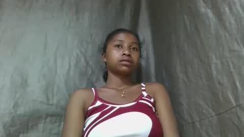 Snapshot of mamieriela chatting on 04.15.26 mamieriela online show from 04.15.26