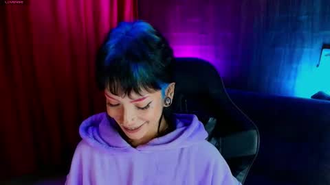 Snapshot of mamushka_ chatting on 08.01.26 online show from 08.01.26