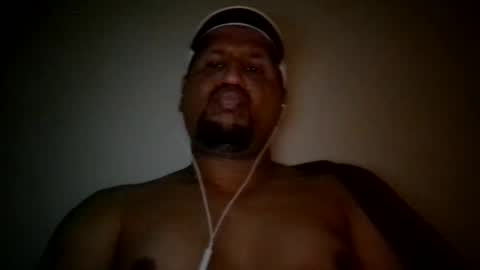 Snapshot of man_new chatting on 02.10.25 Man new online show from 02.10.25