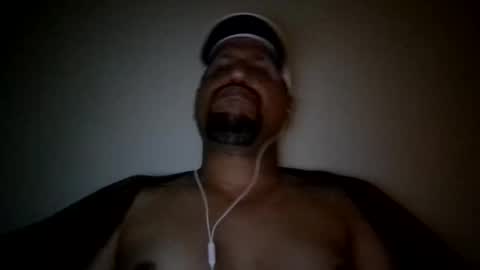 Snapshot of man_new chatting on 09.16.25 Man new online show from 09.16.25