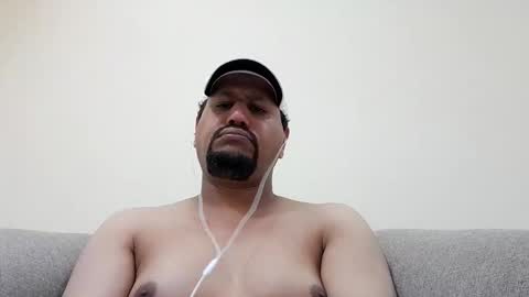 Snapshot of man_new chatting on 11.08.25 Man new online show from 11.08.25