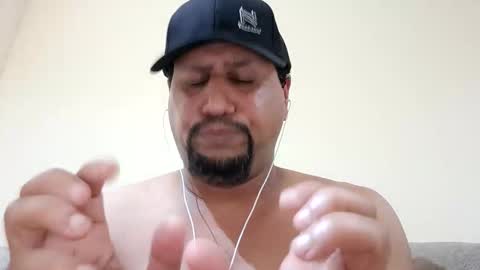 Snapshot of man_new chatting on 11.19.25 Man new online show from 11.19.25