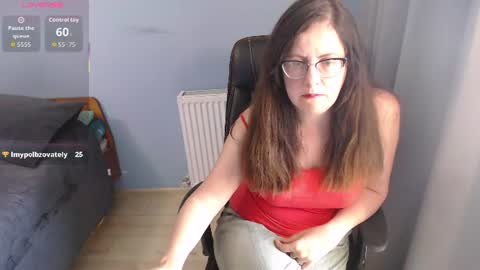 Snapshot of mandarinka28 chatting on 07.15.26 mandarinka28 online show from 07.15.26