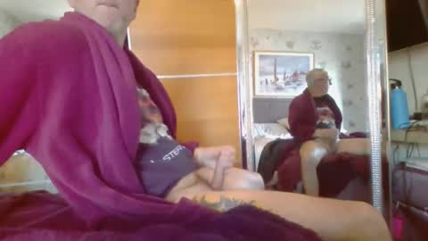 mangomann online show from 11.21.25