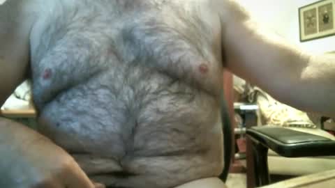 Snapshot of manleg439 chatting on 12.17.25 manleg439 online show from 12.17.25