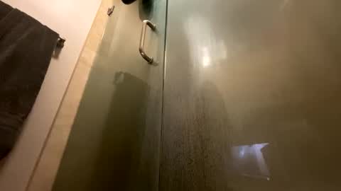 Snapshot of manny764065 chatting on 09.17.25 manny764065 online show from 09.17.25