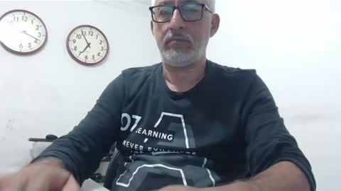 Snapshot of manolito1024 chatting on 12.16.24 Manolito online show from 12.16.24