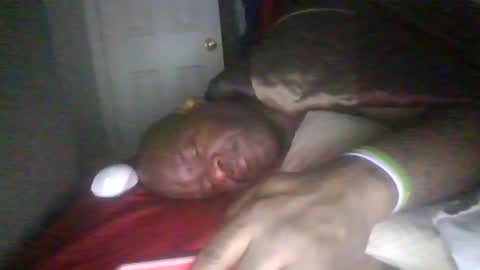 Snapshot of manpntheprowll chatting on 12.18.25 manontheprowll online show from 12.18.25